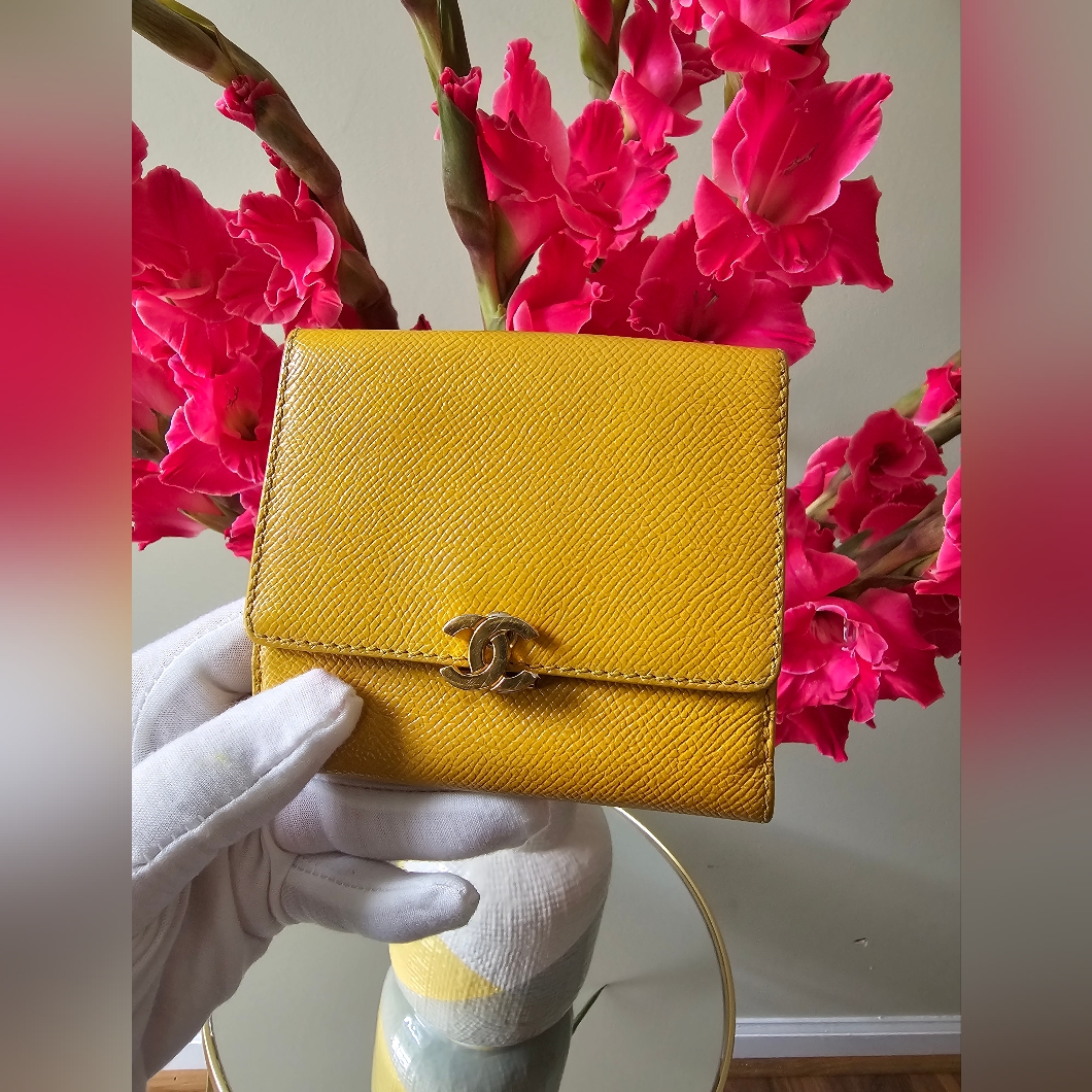 Authentic Vintage Chanel Yellow Caviar Leather Cc Snap Bifold Wallet